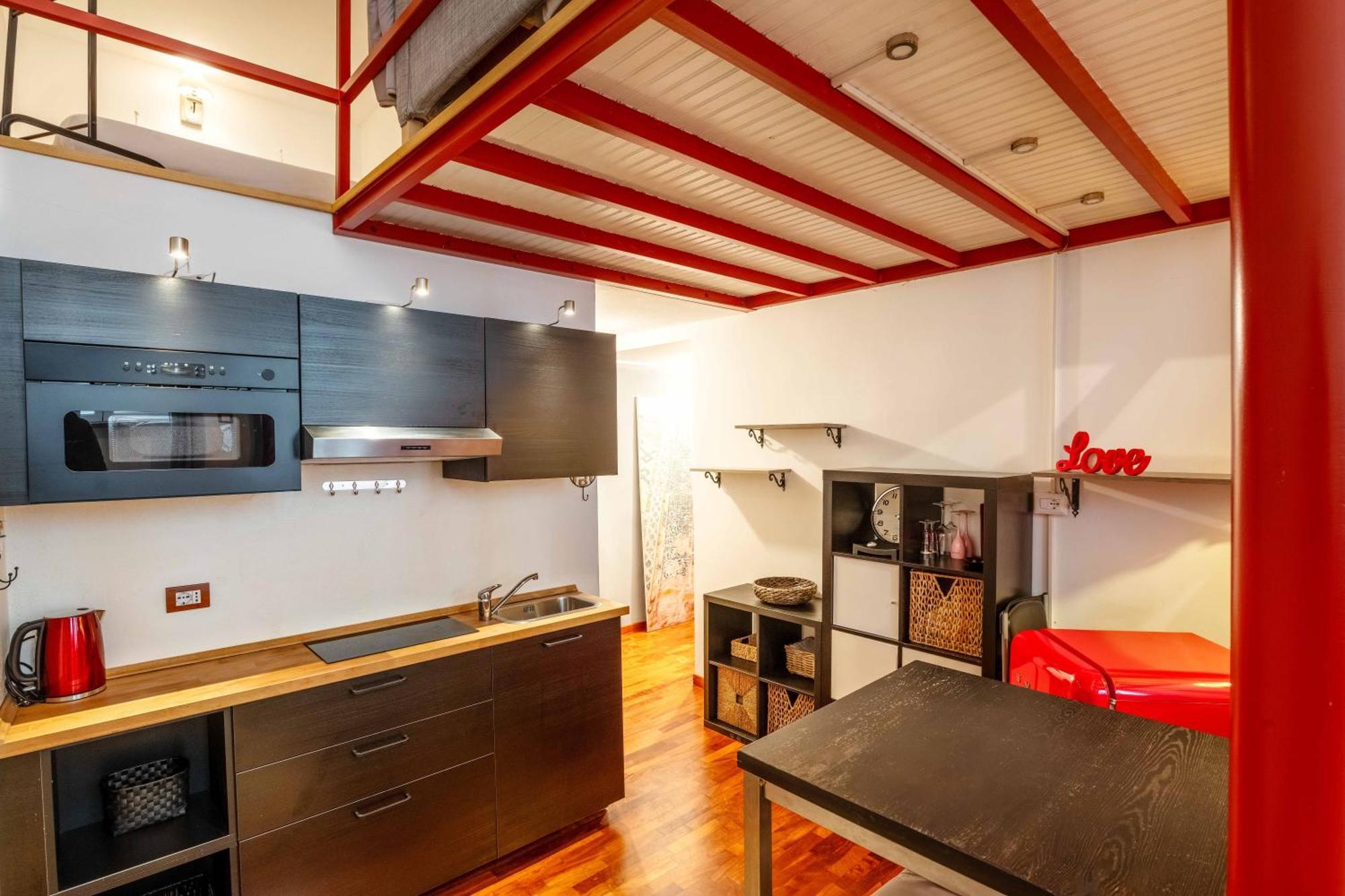 One Bedroom Apartment With Terrace Near Duomo Мілан Екстер'єр фото